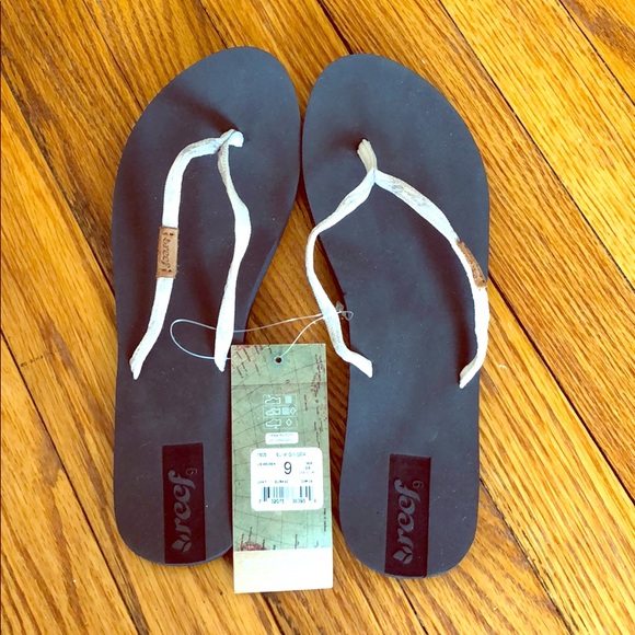 Brand New With Tags Ladies Escape Reef Flip Flops Blue And Cream Size 7